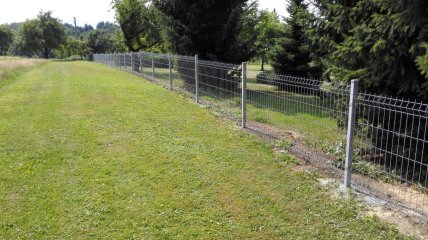Panel ECONOMY 1230,ZN + podhrabová deska ECONOMY Gabionové sloupky Brána 2k.4000x1230 mm