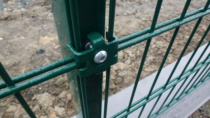 Objímka k panelu 2D průběžná/koncová zelená RAL 6005